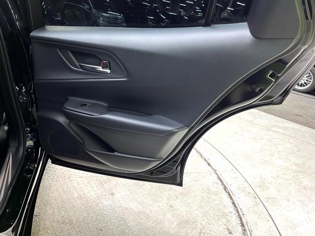 プリウス Ｚ　禁煙車　１２．３インチディスプレイオーディオプラス　全周囲カメラ　衝突被害軽減システム　レーダークルーズ　電動リアゲート　シートベンチレーション　メモリー付パワーシート　コーナーセンサー　ＥＴＣ（51枚目）