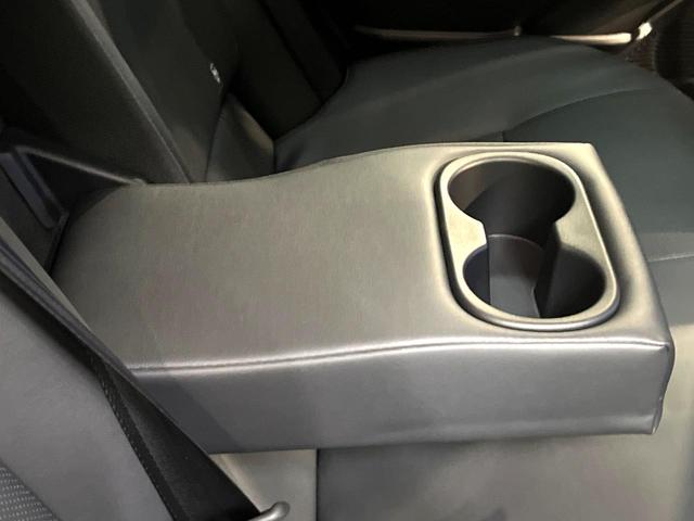 プリウス Ｚ　禁煙車　１２．３インチディスプレイオーディオプラス　全周囲カメラ　衝突被害軽減システム　レーダークルーズ　電動リアゲート　シートベンチレーション　メモリー付パワーシート　コーナーセンサー　ＥＴＣ（52枚目）