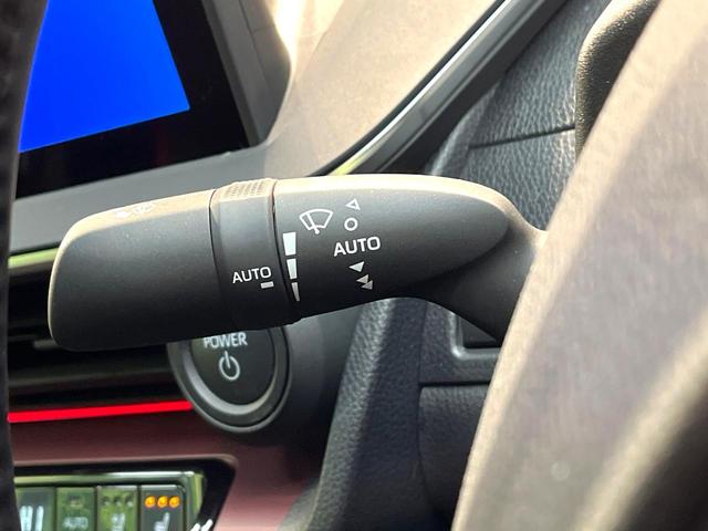 プリウス Ｚ　禁煙車　１２．３インチディスプレイオーディオプラス　全周囲カメラ　衝突被害軽減システム　レーダークルーズ　電動リアゲート　シートベンチレーション　メモリー付パワーシート　コーナーセンサー　ＥＴＣ（60枚目）