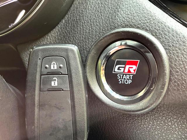 Ｃ－ＨＲ Ｓ　ＧＲスポーツ　禁煙車　バックカメラ　衝突被害軽減システム　レーダークルーズ　ドライブレコーダー　スマートキー　ＬＥＤヘッド　ディスプレイオーディオ　ビルトインＥＴＣ　純正１９インチアルミ　オートハイビーム（39枚目）