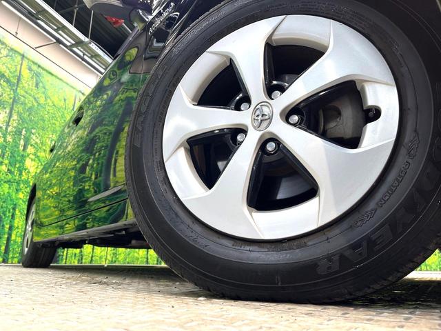 プリウス Ｓ　ＳＤナビ　禁煙車　スマートキー　ＨＩＤヘッド　オートライト　オートエアコン　Ｂｌｕｅｔｏｏｔｈ再生　ＣＤ／ＤＶＤ再生　地デジＴＶ　ステアリングスイッチ　横滑り防止装置　電動格納ドアミラー　盗難防止装置（13枚目）