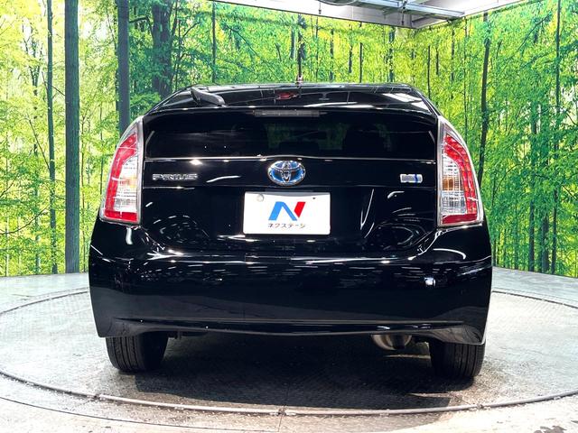 プリウス Ｓ　ＳＤナビ　禁煙車　スマートキー　ＨＩＤヘッド　オートライト　オートエアコン　Ｂｌｕｅｔｏｏｔｈ再生　ＣＤ／ＤＶＤ再生　地デジＴＶ　ステアリングスイッチ　横滑り防止装置　電動格納ドアミラー　盗難防止装置（15枚目）
