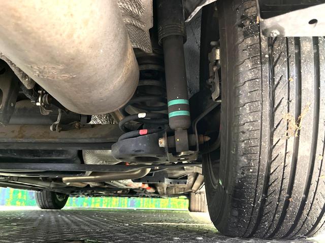 プリウス Ｓ　ＳＤナビ　禁煙車　スマートキー　ＨＩＤヘッド　オートライト　オートエアコン　Ｂｌｕｅｔｏｏｔｈ再生　ＣＤ／ＤＶＤ再生　地デジＴＶ　ステアリングスイッチ　横滑り防止装置　電動格納ドアミラー　盗難防止装置（20枚目）