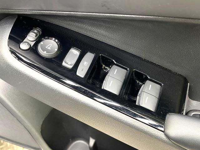 ヴェゼル ｅ：ＨＥＶ　Ｚ　禁煙車　純正８インチナビ　バックカメラ　衝突被害軽減システム　レーダークルーズ　電動リアゲート　ハーフレザーシート　ドライブレコーダー　コーナーセンサー　ＬＥＤヘッドライト　ＥＴＣ２．０　スマートキー（38枚目）