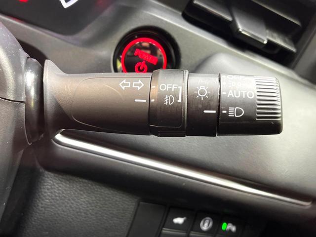 ヴェゼル ｅ：ＨＥＶ　Ｚ　禁煙車　純正８インチナビ　バックカメラ　衝突被害軽減システム　レーダークルーズ　電動リアゲート　ハーフレザーシート　ドライブレコーダー　コーナーセンサー　ＬＥＤヘッドライト　ＥＴＣ２．０　スマートキー（43枚目）