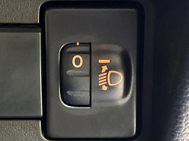 スペーシアカスタム ハイブリッドＸＳターボ　届出済未使用車　両側電動スライドドア　ターボ　セーフティサポート　レーダークルーズ　ステアリングヒーター　シーケンシャルターンランプ　ＬＥＤヘッド　ＬＥＤフォグ　コーナーセンサー　レーンアシスト（55枚目）