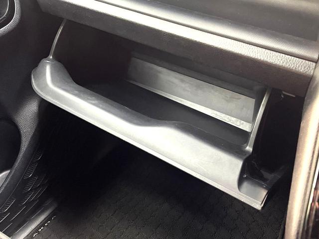 ヴォクシー ＺＳ　禁煙車　両側電動ドア　純正９インチナビ　バックカメラ　セーフティセンス　ドラレコ　スマートキー　ＬＥＤヘッド　ビルトインＥＴＣ　クルコン　純正１６インチアルミ　オートハイビーム　Ｂｌｕｅｔｏｏｔｈ（50枚目）