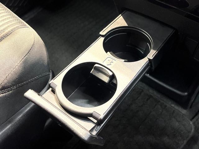 ヴォクシー ＺＳ　禁煙車　両側電動ドア　純正９インチナビ　バックカメラ　セーフティセンス　ドラレコ　スマートキー　ＬＥＤヘッド　ビルトインＥＴＣ　クルコン　純正１６インチアルミ　オートハイビーム　Ｂｌｕｅｔｏｏｔｈ（52枚目）