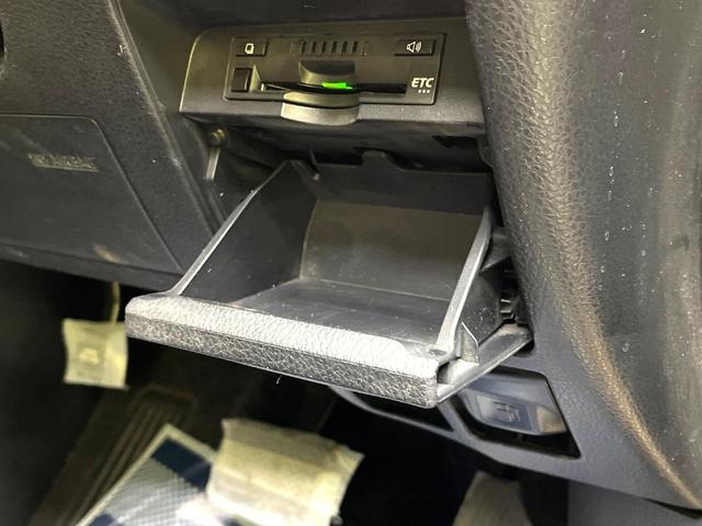 ヴォクシー ＺＳ　禁煙車　両側電動ドア　純正９インチナビ　バックカメラ　セーフティセンス　ドラレコ　スマートキー　ＬＥＤヘッド　ビルトインＥＴＣ　クルコン　純正１６インチアルミ　オートハイビーム　Ｂｌｕｅｔｏｏｔｈ（54枚目）