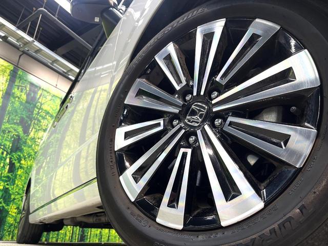 �y�����P�V�C���`�A���~�z�C�[���z�O�ςɃ}�b�`���������A���~�z�C�[���𑕒����Ă���܂��B�e��ЊO�A���~�z�C�[����A�X�^�b�h���X�^�C�����戵�����Ă���܂��B���񂲑��k����������