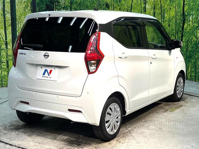 デイズ S 禁煙車 衝突軽減システム クリアランスソナー レーンアシスト アイドリングストップ プライバシーガラス 盗難防止装置 トラクションコントロール 電動ドアミラー オートライト ベンチシート CD再生(14枚目)