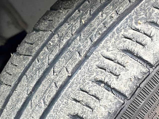 デイズ S 禁煙車 衝突軽減システム クリアランスソナー レーンアシスト アイドリングストップ プライバシーガラス 盗難防止装置 トラクションコントロール 電動ドアミラー オートライト ベンチシート CD再生(29枚目)