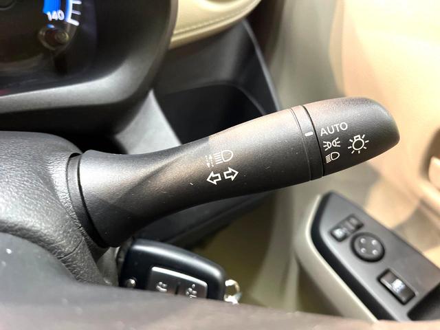 デイズ S 禁煙車 衝突軽減システム クリアランスソナー レーンアシスト アイドリングストップ プライバシーガラス 盗難防止装置 トラクションコントロール 電動ドアミラー オートライト ベンチシート CD再生(44枚目)