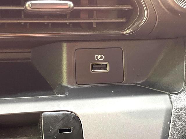 デイズ S 禁煙車 衝突軽減システム クリアランスソナー レーンアシスト アイドリングストップ プライバシーガラス 盗難防止装置 トラクションコントロール 電動ドアミラー オートライト ベンチシート CD再生(49枚目)