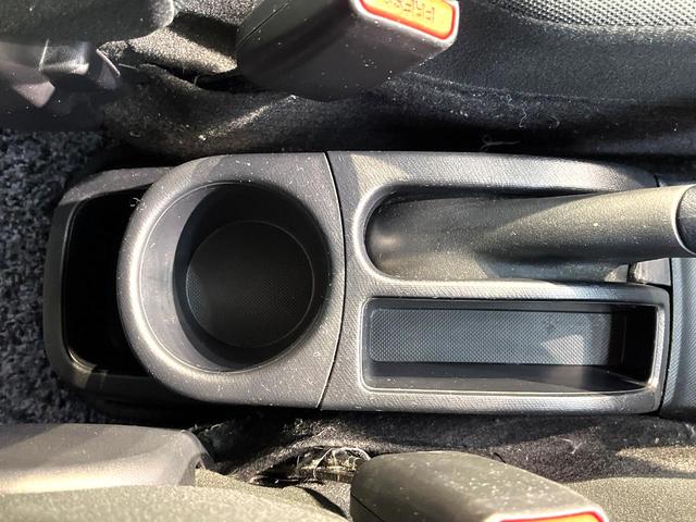 アクア Ｓ　禁煙車　純正ＳＤナビ　バックカメラ　ドラレコ　スマートキー　ＥＴＣ　オートライト　オートエアコン　Ｂｌｕｅｔｏｏｔｈ　ＣＤ　ＤＶＤ再生　地デジ　プライバシーガラス　盗難防止システム（56枚目）