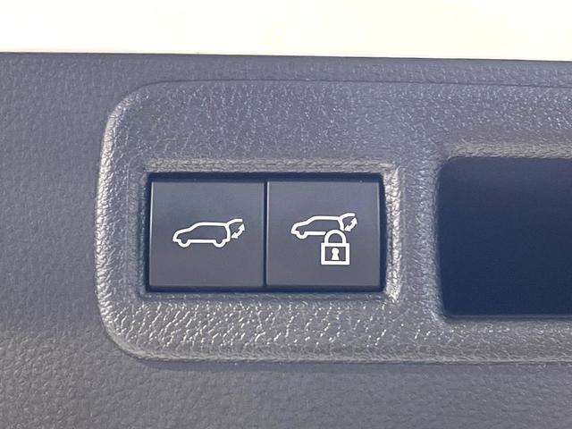 ハリアー Ｇ　禁煙車　モデリスタフルエアロ　ナビ付８型ディスプレイオーディオ　衝突軽減装置　レーダークルーズ　ＥＴＣ２．０　バックカメラ　ドラレコ　フルセグ　パワーバックドア　ブラインドスポットモニター　ＨＤＭＩ（42枚目）