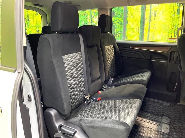 デリカD:5 P 禁煙車 4WD ディーゼル(軽油) 10インチナビ 両側電動ドア バックカメラ 100V電源 衝突被害軽減システム レーダークルーズ 電動リアゲート パワーシート LEDヘッド ETC(9枚目)