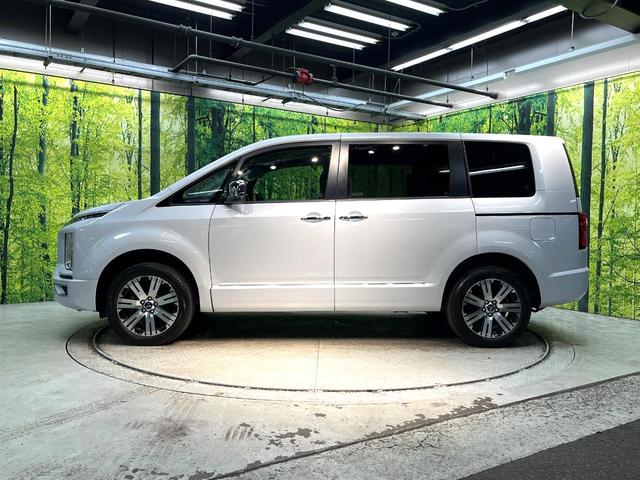 デリカD:5 P 禁煙車 4WD ディーゼル(軽油) 10インチナビ 両側電動ドア バックカメラ 100V電源 衝突被害軽減システム レーダークルーズ 電動リアゲート パワーシート LEDヘッド ETC(24枚目)