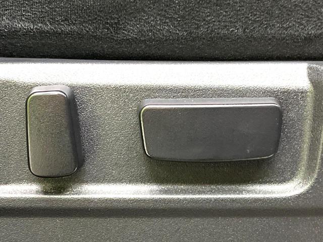 デリカD:5 P 禁煙車 4WD ディーゼル(軽油) 10インチナビ 両側電動ドア バックカメラ 100V電源 衝突被害軽減システム レーダークルーズ 電動リアゲート パワーシート LEDヘッド ETC(46枚目)