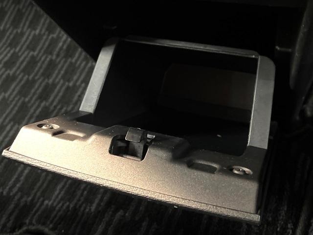 デリカD:5 P 禁煙車 4WD ディーゼル(軽油) 10インチナビ 両側電動ドア バックカメラ 100V電源 衝突被害軽減システム レーダークルーズ 電動リアゲート パワーシート LEDヘッド ETC(67枚目)