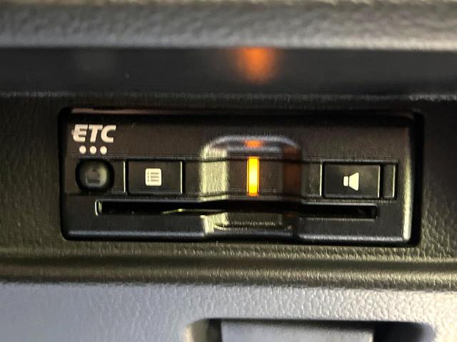 スペーシアカスタム ハイブリッドＸＳ　禁煙車　純正１０インチナビ　両側電動ドア　バックカメラ　衝突被害軽減システム　レーダークルーズ　ハーフレザーシート　前席シートヒーター　ドラレコ　ＬＥＤヘッド　ビルトインＥＴＣ　オートハイビーム（8枚目）