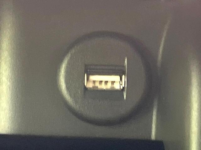 スペーシアカスタム ハイブリッドＸＳ　禁煙車　両側電動スライドドア　衝突軽減システム　レーダークルーズ　純正９インチナビ　全周囲カメラ　フルセグ　ＥＴＣ　ｂｌｕｅｔｏｏｔｈ再生　シートヒーター　ハーフレザーシート　ヘッドアップディスプレイ（32枚目）