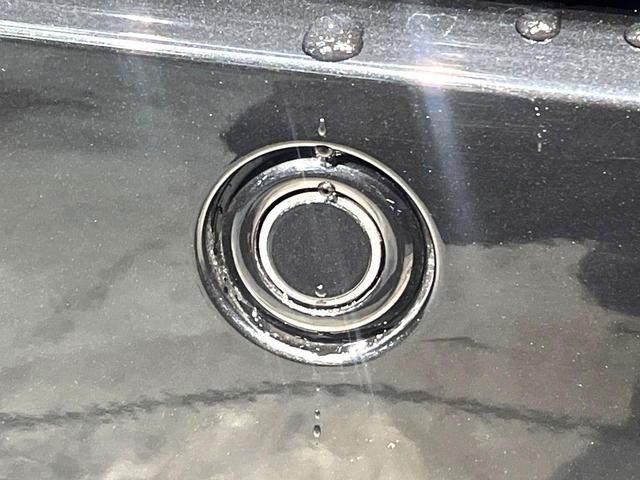 スペーシアカスタム ハイブリッドＸＳ　禁煙車　両側電動スライドドア　衝突軽減システム　レーダークルーズ　純正９インチナビ　全周囲カメラ　フルセグ　ＥＴＣ　ｂｌｕｅｔｏｏｔｈ再生　シートヒーター　ハーフレザーシート　ヘッドアップディスプレイ（55枚目）