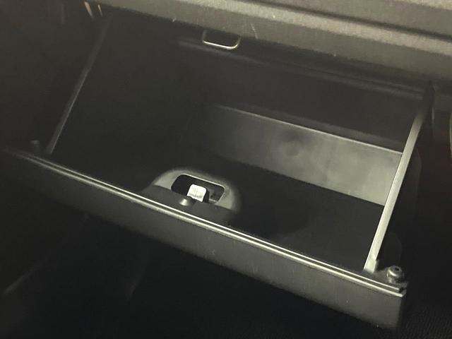 スペーシアカスタム ハイブリッドＸＳ　禁煙車　両側電動スライドドア　衝突軽減システム　レーダークルーズ　純正９インチナビ　全周囲カメラ　フルセグ　ＥＴＣ　ｂｌｕｅｔｏｏｔｈ再生　シートヒーター　ハーフレザーシート　ヘッドアップディスプレイ（68枚目）