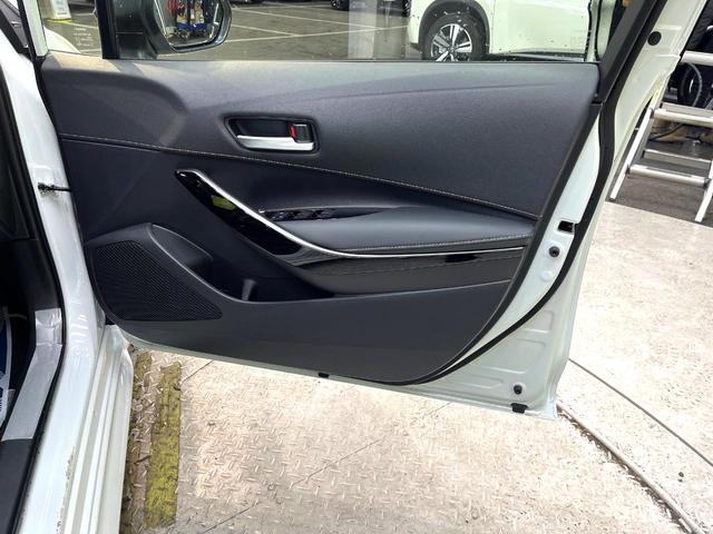 カローラ ハイブリッド　ダブルバイビー　純正１０．５インチナビ　バックカメラ　衝突軽減装置　レーダークルーズコントロール　禁煙車　ハーフレザーシート　コーナーセンサー　スマートキー　ブラインドスポットモニター　車線逸脱警報　ＥＴＣ（43枚目）