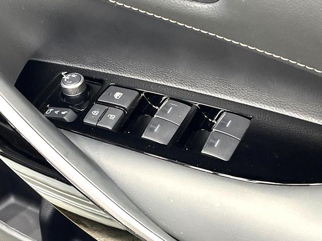 カローラ ハイブリッド　ダブルバイビー　純正１０．５インチナビ　バックカメラ　衝突軽減装置　レーダークルーズコントロール　禁煙車　ハーフレザーシート　コーナーセンサー　スマートキー　ブラインドスポットモニター　車線逸脱警報　ＥＴＣ（44枚目）