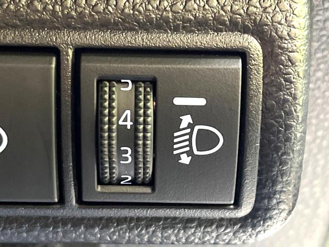 カローラ ハイブリッド　ダブルバイビー　純正１０．５インチナビ　バックカメラ　衝突軽減装置　レーダークルーズコントロール　禁煙車　ハーフレザーシート　コーナーセンサー　スマートキー　ブラインドスポットモニター　車線逸脱警報　ＥＴＣ（46枚目）