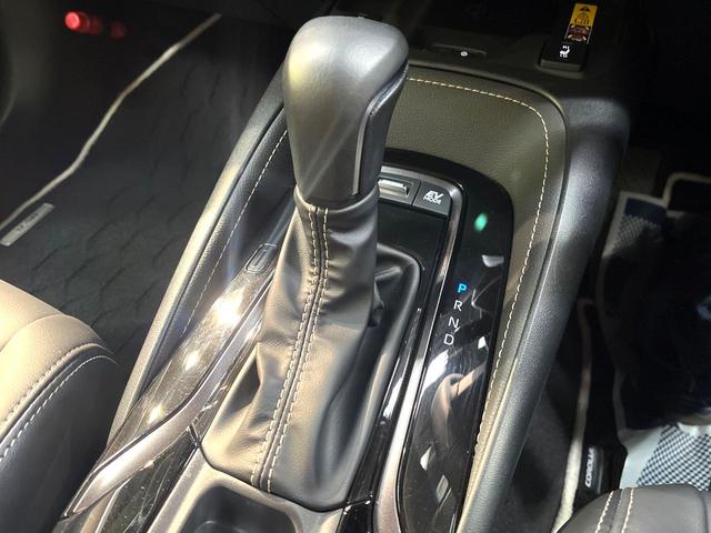 カローラ ハイブリッド　ダブルバイビー　純正１０．５インチナビ　バックカメラ　衝突軽減装置　レーダークルーズコントロール　禁煙車　ハーフレザーシート　コーナーセンサー　スマートキー　ブラインドスポットモニター　車線逸脱警報　ＥＴＣ（58枚目）