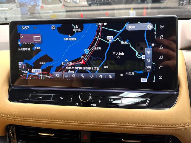 �y���ʃi�r�z�l�C�̑�^�P�Q�D�R�C���`�i�r�𑕔��B���݊��̂�����ʂ̓C���p�N�g��I�i�r���p���̃}�b�v�\���͌��₷���A�e���r��c�u�c�͗Տꊴ���A�b�v�I�����̃h���C�u���O�b�Ɗy�����Ȃ�܂���