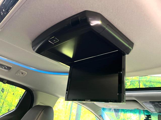 アルファード ２．５Ｓ　Ｃパッケージ　禁煙車　サンルーフ　両側電動ドア　純正ＳＤナビ　後席モニター　バックカメラ　衝突被害軽減システム　レーダークルーズ　電動リアゲート　前席シートエアコン　前後席パワーシート　ドラレコ　コーナーセンサー（4枚目）