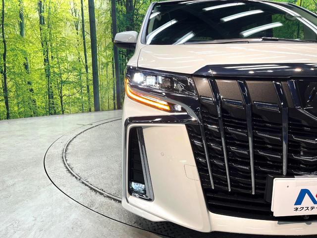 アルファード ２．５Ｓ　Ｃパッケージ　禁煙車　サンルーフ　両側電動ドア　純正ＳＤナビ　後席モニター　バックカメラ　衝突被害軽減システム　レーダークルーズ　電動リアゲート　前席シートエアコン　前後席パワーシート　ドラレコ　コーナーセンサー（12枚目）