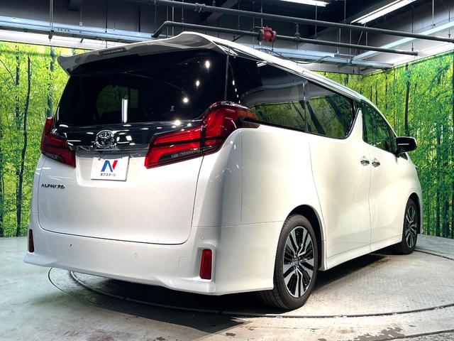 アルファード ２．５Ｓ　Ｃパッケージ　禁煙車　サンルーフ　両側電動ドア　純正ＳＤナビ　後席モニター　バックカメラ　衝突被害軽減システム　レーダークルーズ　電動リアゲート　前席シートエアコン　前後席パワーシート　ドラレコ　コーナーセンサー（17枚目）