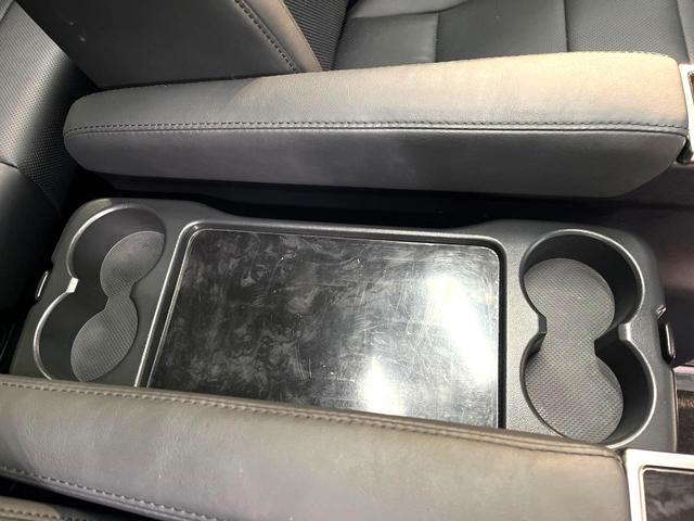 アルファード ２．５Ｓ　Ｃパッケージ　禁煙車　サンルーフ　両側電動ドア　純正ＳＤナビ　後席モニター　バックカメラ　衝突被害軽減システム　レーダークルーズ　電動リアゲート　前席シートエアコン　前後席パワーシート　ドラレコ　コーナーセンサー（45枚目）