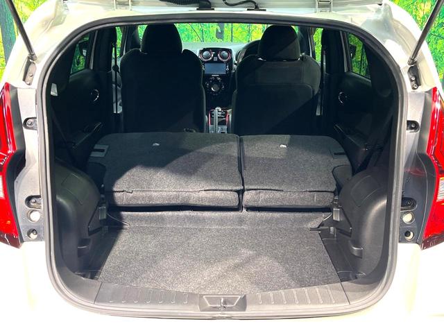 ノート ｅ－パワーニスモ　禁煙車　純正ＳＤナビ　バックカメラ　衝突被害軽減システム　ドラレコ　スマートキー　ＬＥＤヘッド　ビルトインＥＴＣ　純正１６インチアルミ　車線逸脱警報　オートライト　オートエアコン　Ｂｌｕｅｔｏｏｔｈ（10枚目）