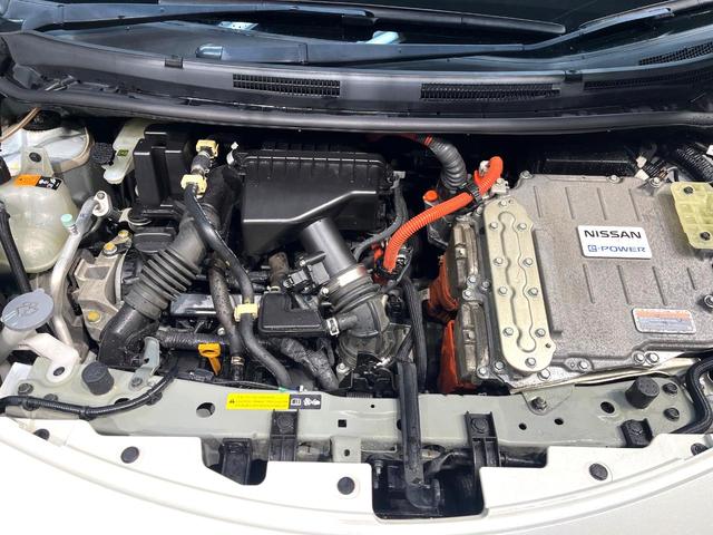 ノート ｅ－パワーニスモ　禁煙車　純正ＳＤナビ　バックカメラ　衝突被害軽減システム　ドラレコ　スマートキー　ＬＥＤヘッド　ビルトインＥＴＣ　純正１６インチアルミ　車線逸脱警報　オートライト　オートエアコン　Ｂｌｕｅｔｏｏｔｈ（18枚目）