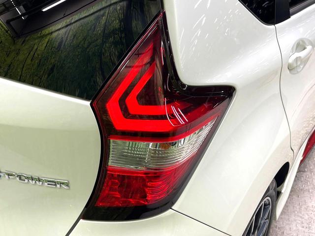 ノート ｅ－パワーニスモ　禁煙車　純正ＳＤナビ　バックカメラ　衝突被害軽減システム　ドラレコ　スマートキー　ＬＥＤヘッド　ビルトインＥＴＣ　純正１６インチアルミ　車線逸脱警報　オートライト　オートエアコン　Ｂｌｕｅｔｏｏｔｈ（34枚目）