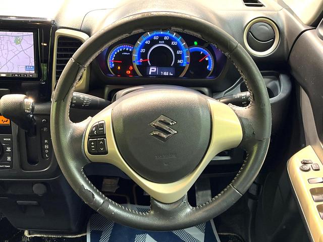 �y�X�e�A�����O�X�C�b�`�z�^�]���A�O������ڐ������炷���ƂȂ��A�I�[�f�B�I���̑��삪�\�ȕ֗��@�\�I���S�����K�ȃh���C�u�����o���Ă���܂���