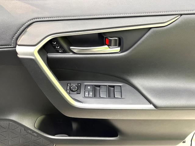 ＲＡＶ４ Ｇ　Ｚパッケージ　禁煙車　純正９型ナビ　衝突軽減装置　レーダークルーズ　ブラインドスポットモニター　合皮シート　デジタルミラー　シートヒーター　バックカメラ　パワーシート　ＥＴＣ２．０　パワーバックドア（50枚目）