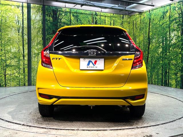 フィットハイブリッド Ｌ　ホンダセンシング　禁煙車　純正ＳＤナビ　バックカメラ　衝突被害軽減システム　ハーフレザーシート　スマートキー　ＬＥＤヘッド　ビルトインＥＴＣ　車線逸脱警報　オートライト　オートエアコン　Ｂｌｕｅｔｏｏｔｈ　ＣＤ（15枚目）