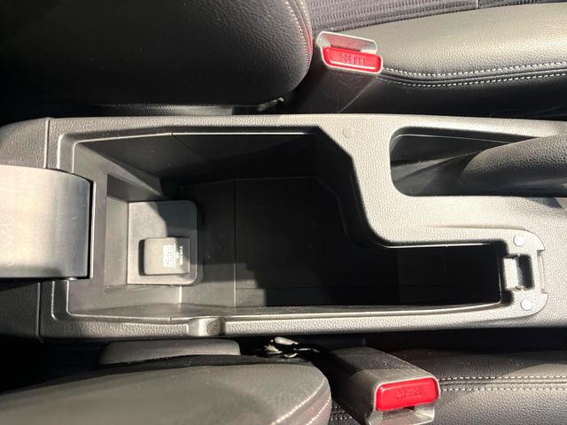 フィットハイブリッド Ｌ　ホンダセンシング　禁煙車　純正ＳＤナビ　バックカメラ　衝突被害軽減システム　ハーフレザーシート　スマートキー　ＬＥＤヘッド　ビルトインＥＴＣ　車線逸脱警報　オートライト　オートエアコン　Ｂｌｕｅｔｏｏｔｈ　ＣＤ（55枚目）