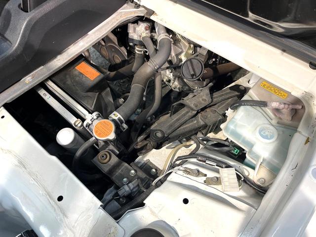 ハイゼットトラック スタンダード　４ＷＤ　ＭＴ車　禁煙車　オーディオ　エアコン　ヘッドライトレベライザー　パワーステアリング　荷台三方開き　サイドバイザー　シガーソケット（18枚目）