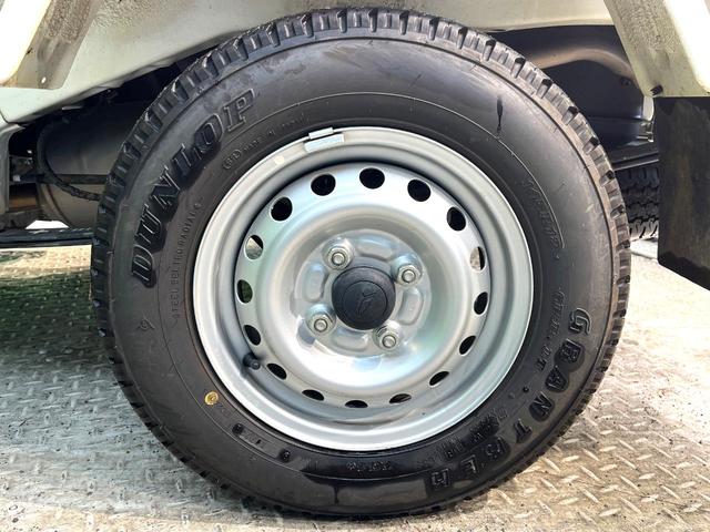 ハイゼットトラック スタンダード　４ＷＤ　ＭＴ車　禁煙車　オーディオ　エアコン　ヘッドライトレベライザー　パワーステアリング　荷台三方開き　サイドバイザー　シガーソケット（49枚目）