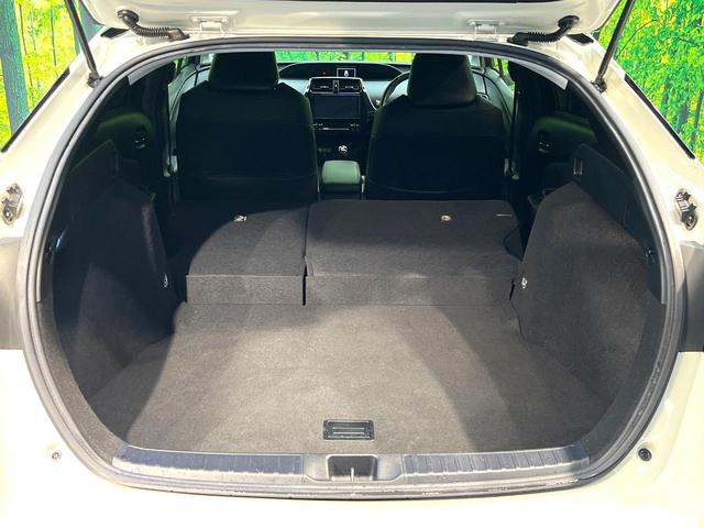 プリウス Ｓツーリングセレクション　禁煙車　モデリスタフルエアロ　純正９インチＳＤナビ　バックカメラ　衝突被害軽減システム　レーダークルーズ　レザーシート　ドラレコ　コーナーセンサー　スマートキー　ビルトインＥＴＣ　純正１７インチアルミ（10枚目）