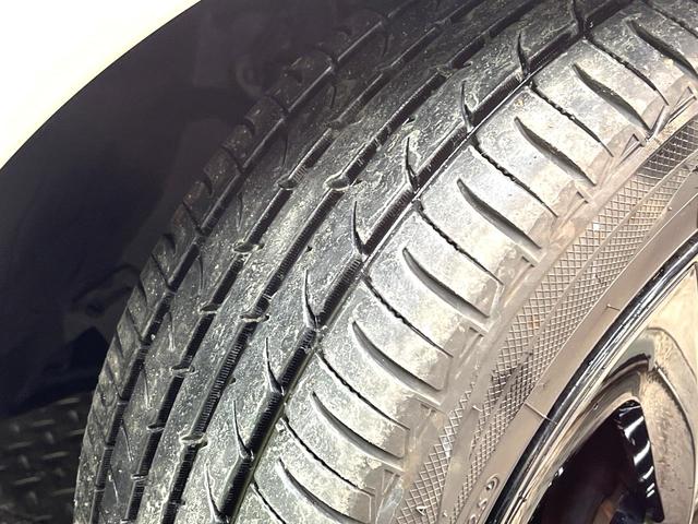 プリウス Ｓツーリングセレクション　禁煙車　モデリスタフルエアロ　純正９インチＳＤナビ　バックカメラ　衝突被害軽減システム　レーダークルーズ　レザーシート　ドラレコ　コーナーセンサー　スマートキー　ビルトインＥＴＣ　純正１７インチアルミ（39枚目）