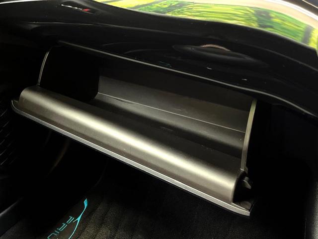 プリウス Ｓツーリングセレクション　禁煙車　モデリスタフルエアロ　純正９インチＳＤナビ　バックカメラ　衝突被害軽減システム　レーダークルーズ　レザーシート　ドラレコ　コーナーセンサー　スマートキー　ビルトインＥＴＣ　純正１７インチアルミ（65枚目）