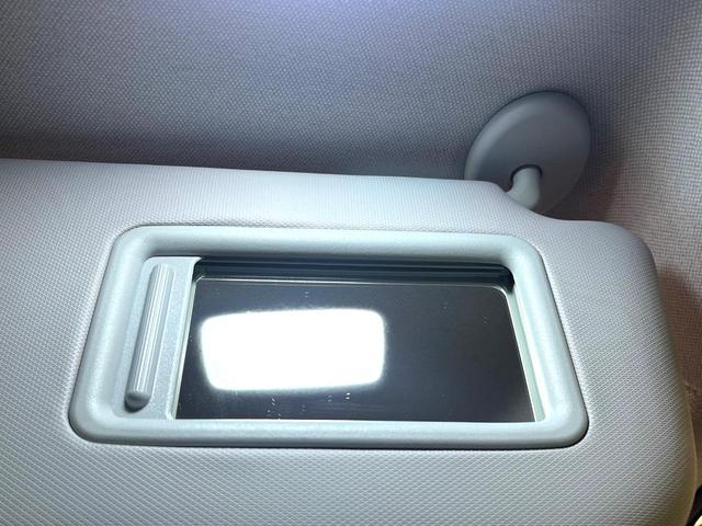 プリウス Ｓツーリングセレクション　禁煙車　モデリスタフルエアロ　純正９インチＳＤナビ　バックカメラ　衝突被害軽減システム　レーダークルーズ　レザーシート　ドラレコ　コーナーセンサー　スマートキー　ビルトインＥＴＣ　純正１７インチアルミ（66枚目）